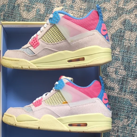 Jordan Pink and Blue Sneakers - Picture 4 of 9